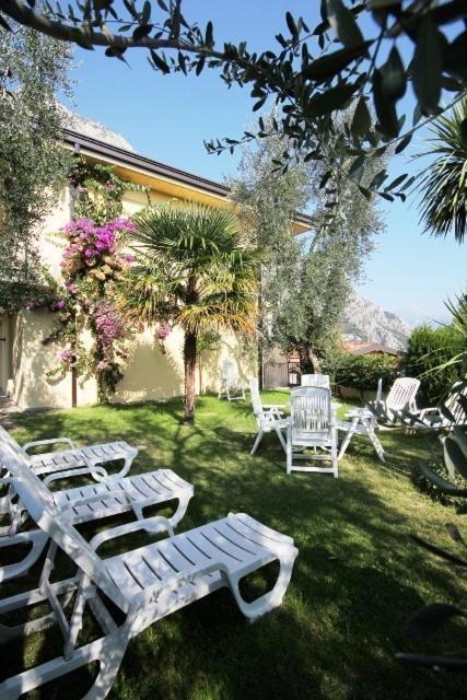 לימונה סול גרדה Hotel Susy מראה חיצוני תמונה