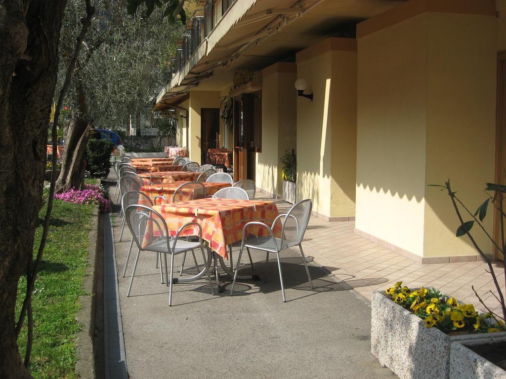 לימונה סול גרדה Hotel Susy מראה חיצוני תמונה