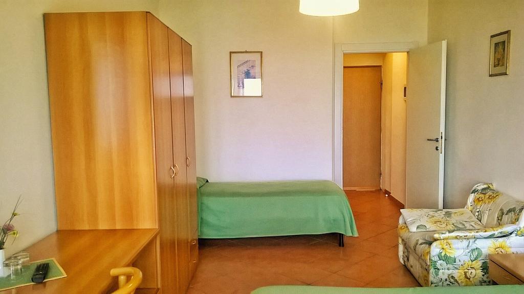 לימונה סול גרדה Hotel Susy מראה חיצוני תמונה